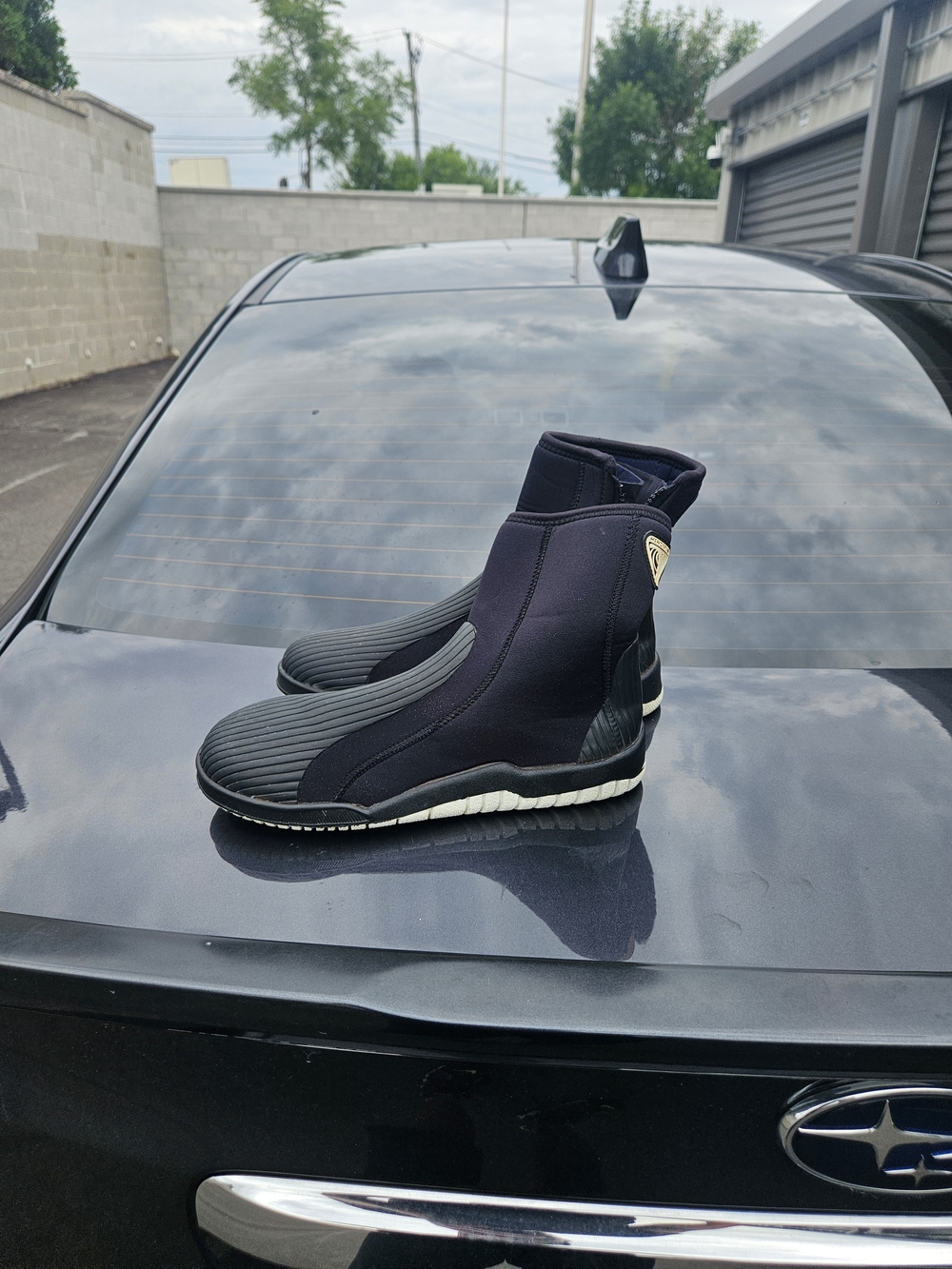 Henderson Neoprene Dive Boots Water Sport Scuba Boots Men's Size 9 ML Black